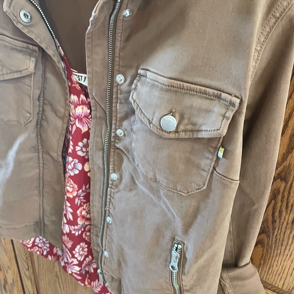 Brown Utility Jacket for Women by 78$SUNY - Picture 4 of 9